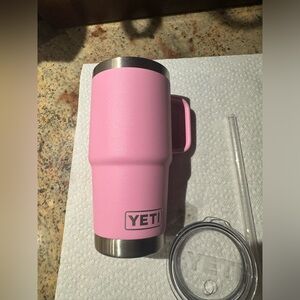 Yeti Rambler 25 oz Straw Mug l With Straw Lid in the color Power Pink